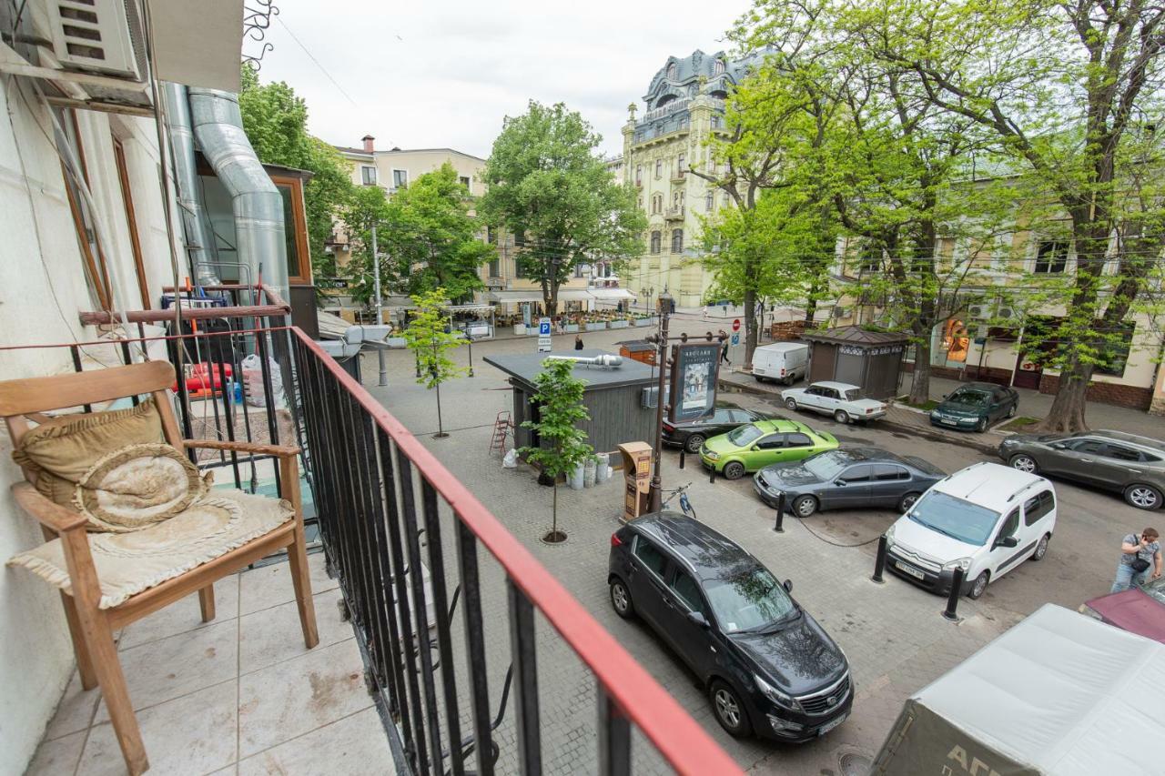Апартаменты Квартира с Балконом на Дерибасовскую Одесса Экстерьер фото